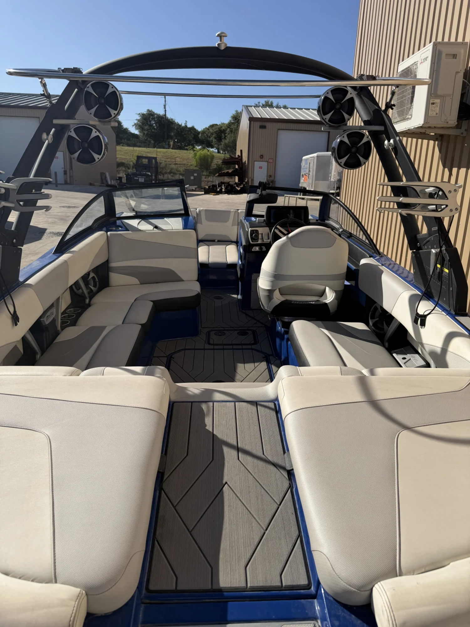 2017 Malibu Boats Wakesetter 22 MXZ