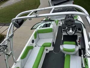 2015-mastercraft-nxt20-141910-image2.webp