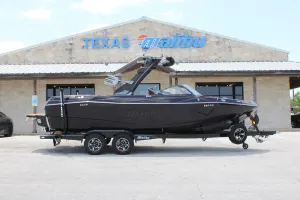 2026-malibu-wakesetter-23-lsv-141917-image0.webp