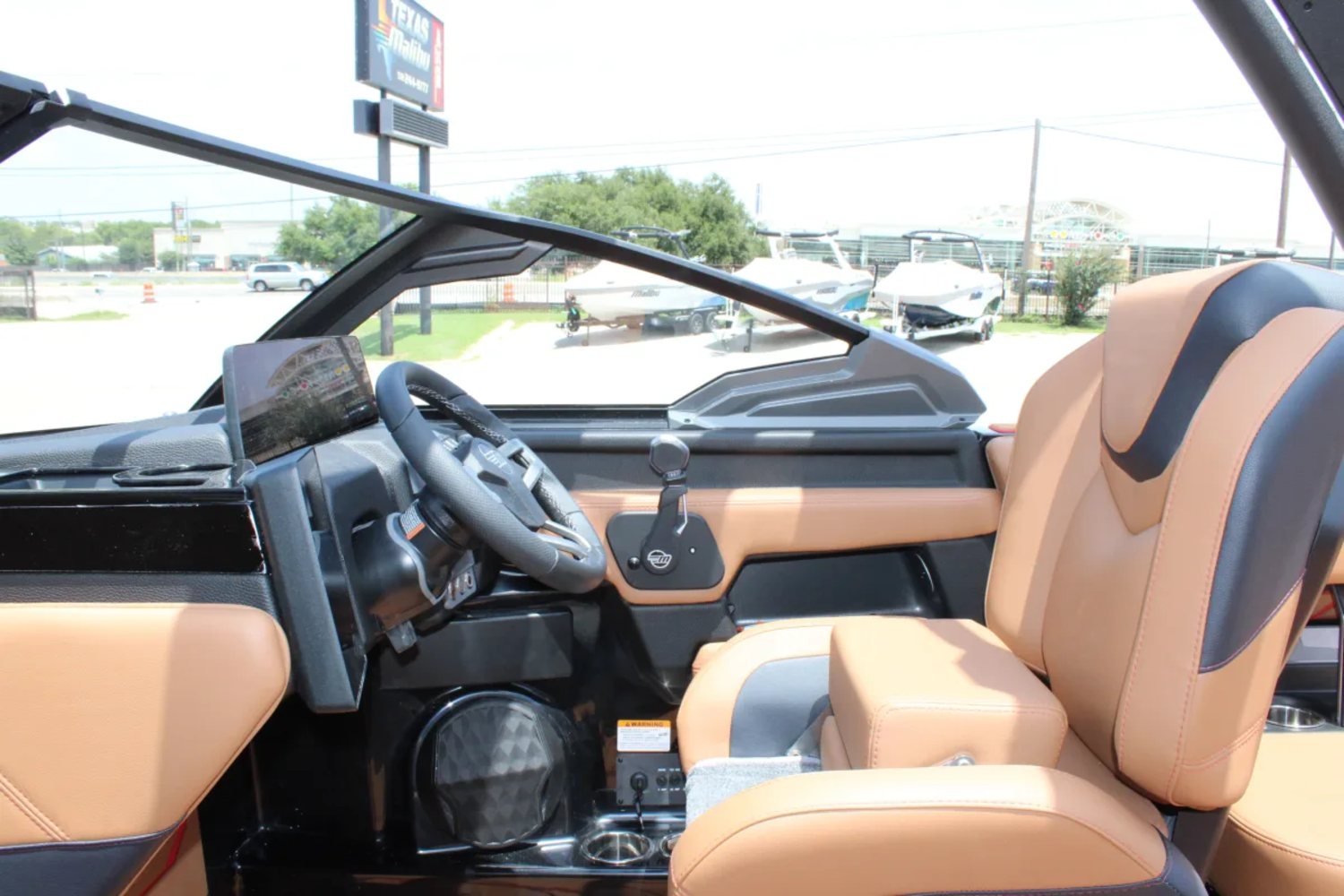 2026 Malibu 23 LSV