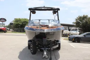 2026-malibu-wakesetter-23-lsv-141917-image2.webp
