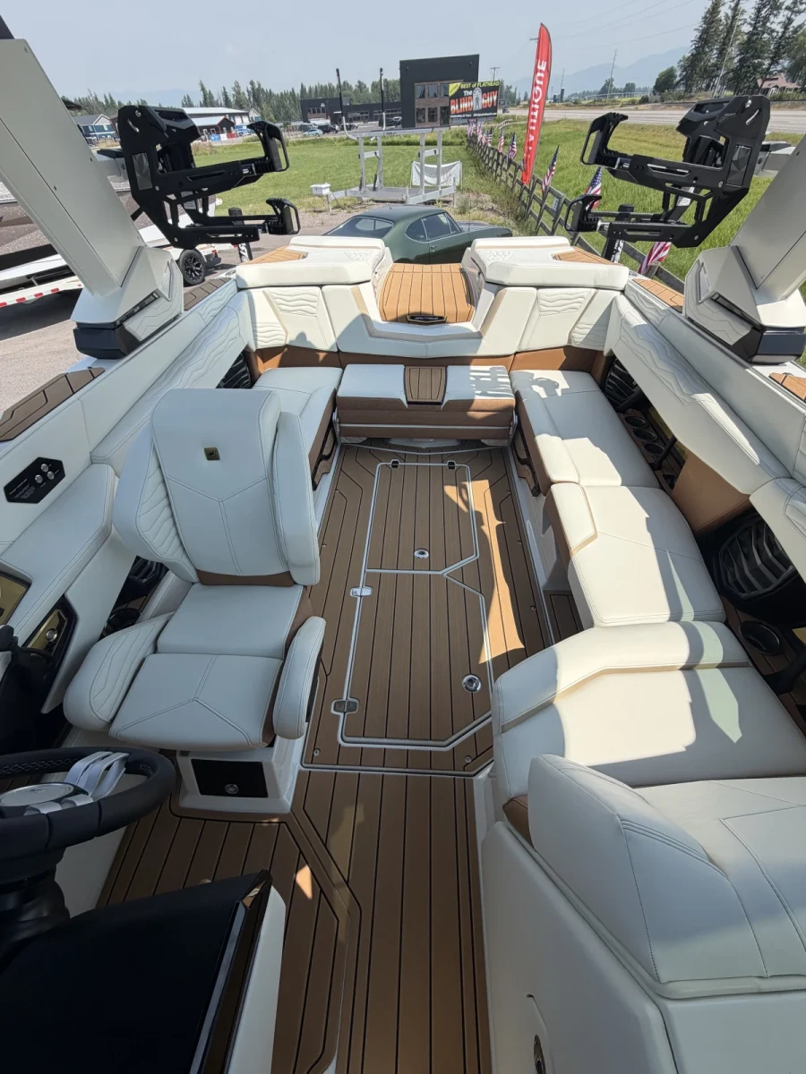 2026-nautique-g23-141920-image1.webp