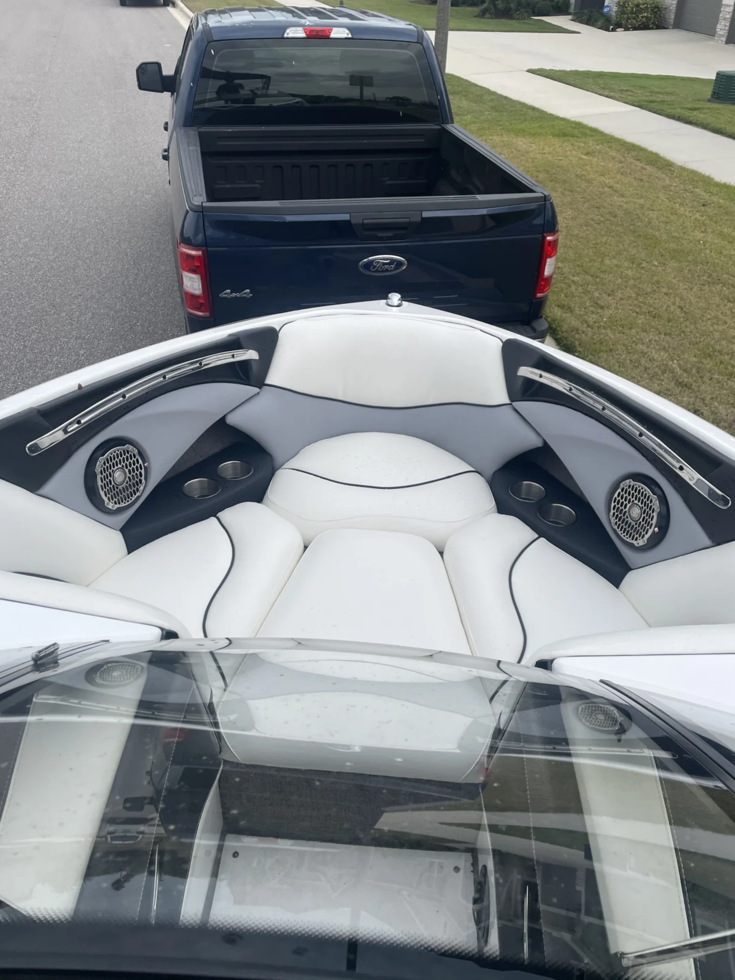 Malibu Wakesetter 23 LSV 2012 with a New Trailer