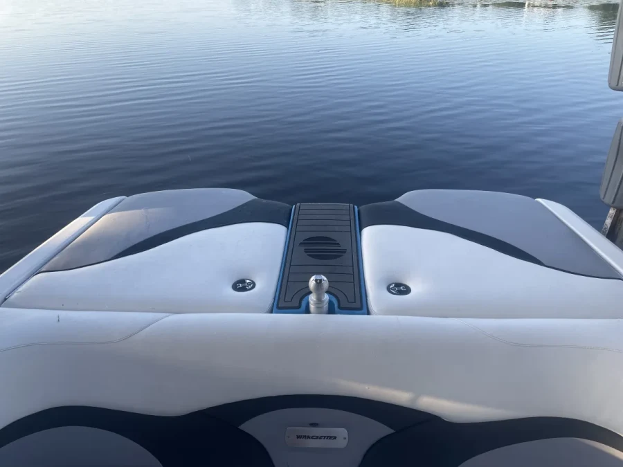 2012-malibu-wakesetter-23-lsv-141924-image7.webp