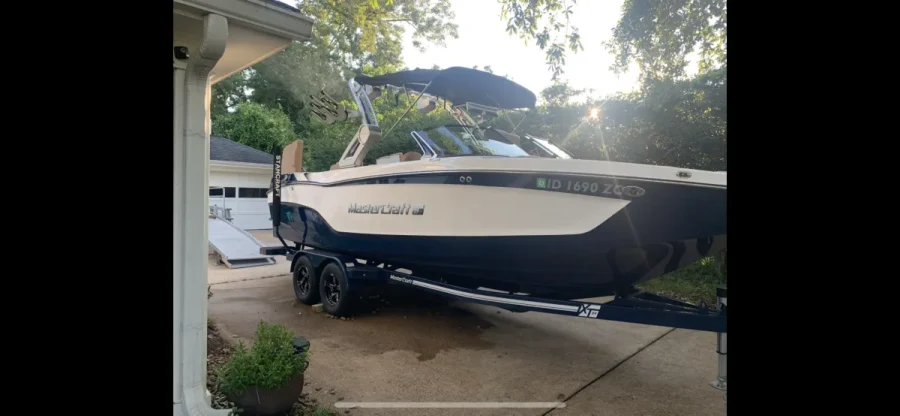 2023-mastercraft-xt24-141933-image2.webp