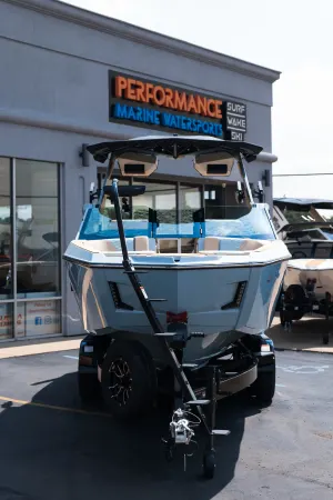 2027-mastercraft-x24-141934-image10.webp