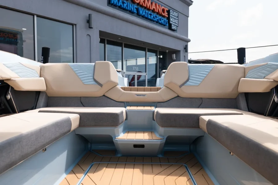 2027-mastercraft-x24-141934-image11.webp