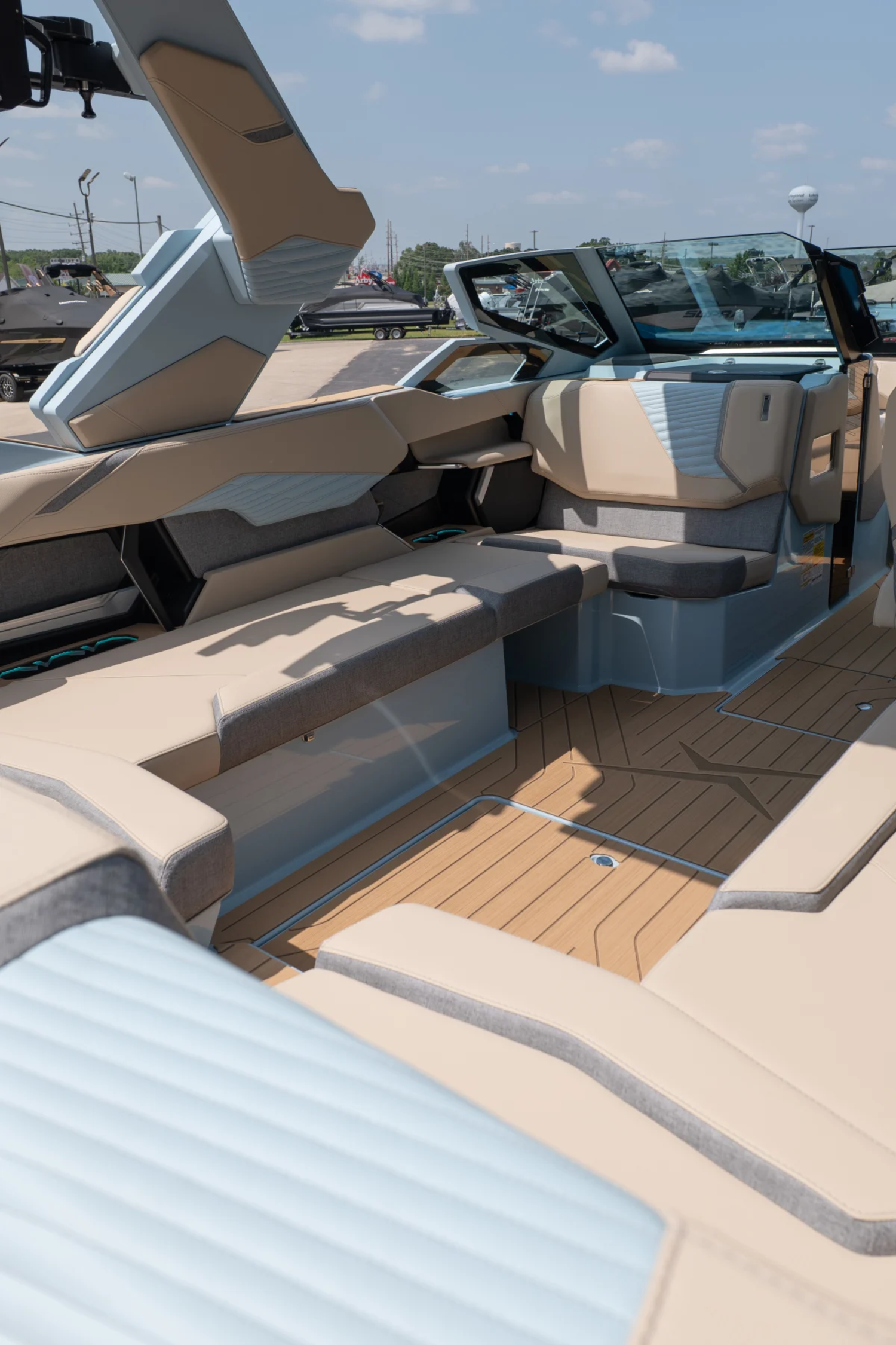 2027 MASTERCRAFT X24 COASTAL BLUE 