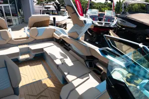 2027-mastercraft-x24-141934-image14.webp
