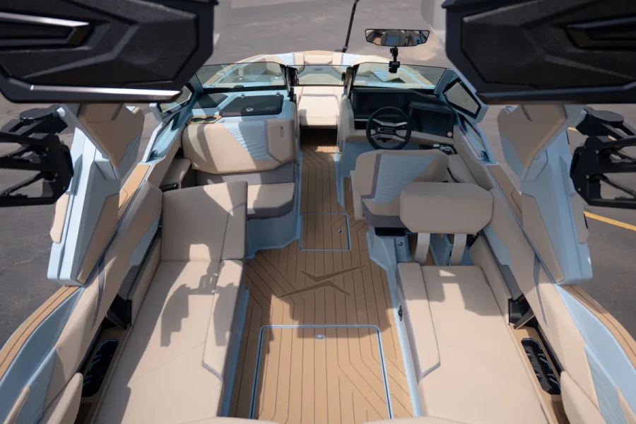 2027-mastercraft-x24-141934-image18.webp