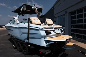 2027-mastercraft-x24-141934-image3.webp
