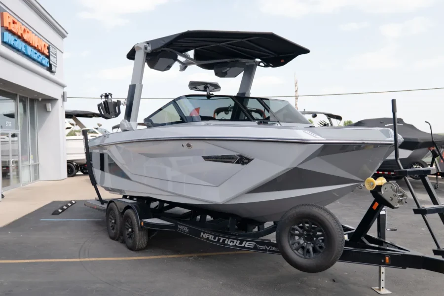 2024-nautique-g23-141935-image10.webp