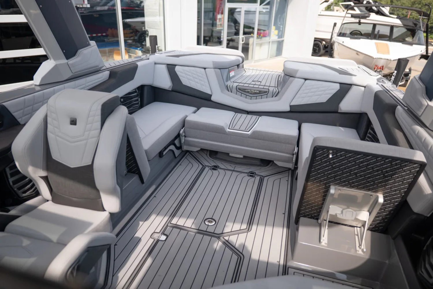 2024 NAUTIQUE G23 1 OWNER LIKE NEW ONLY 15 HRS 