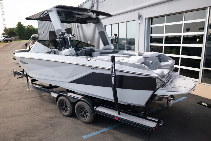 2024-nautique-g23-141935-image4.webp