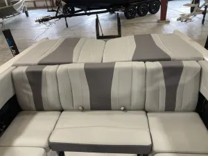 2026 Malibu Boats 21 LX Icon