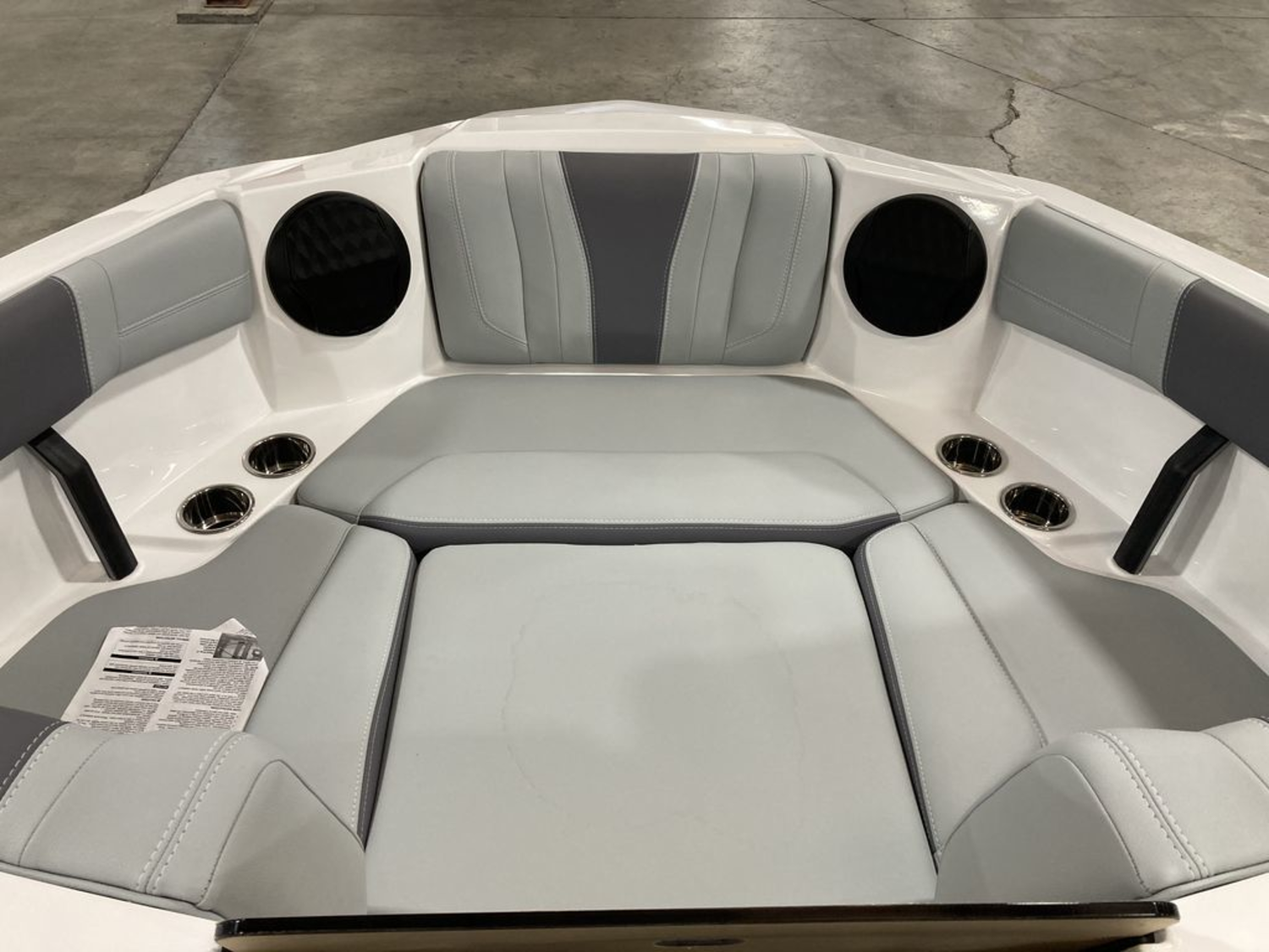 2026 Malibu Boats 21 LX