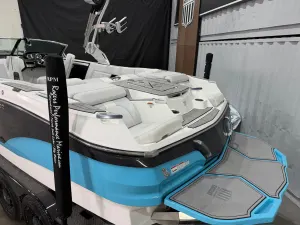 2020-mastercraft-x24-141948-image4