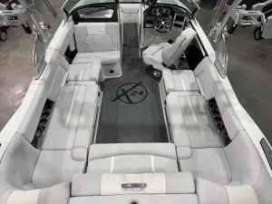 2020-mastercraft-x24-141948-image6