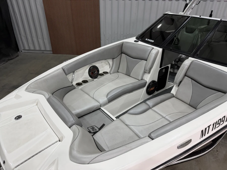 2018-mastercraft-x26-141949-image3