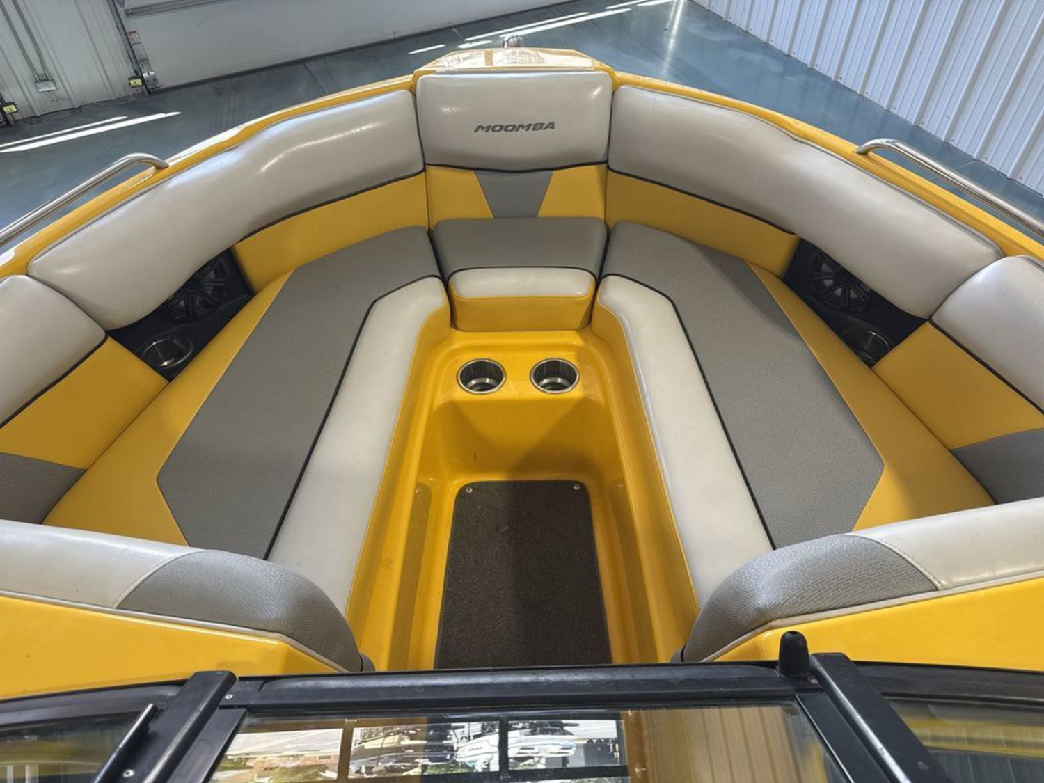 2016 MOOMBA Mondo