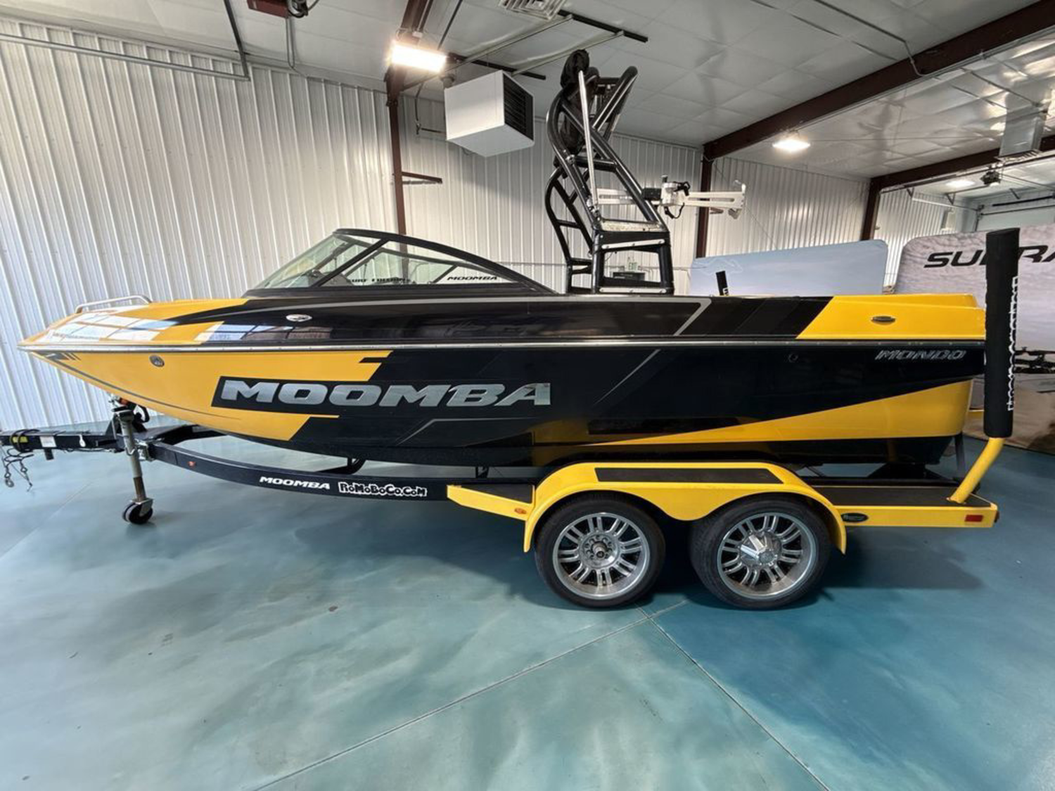 2016 MOOMBA Mondo