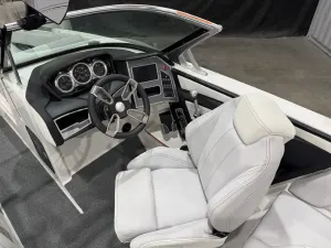 2020-mastercraft-x24-142849-image23