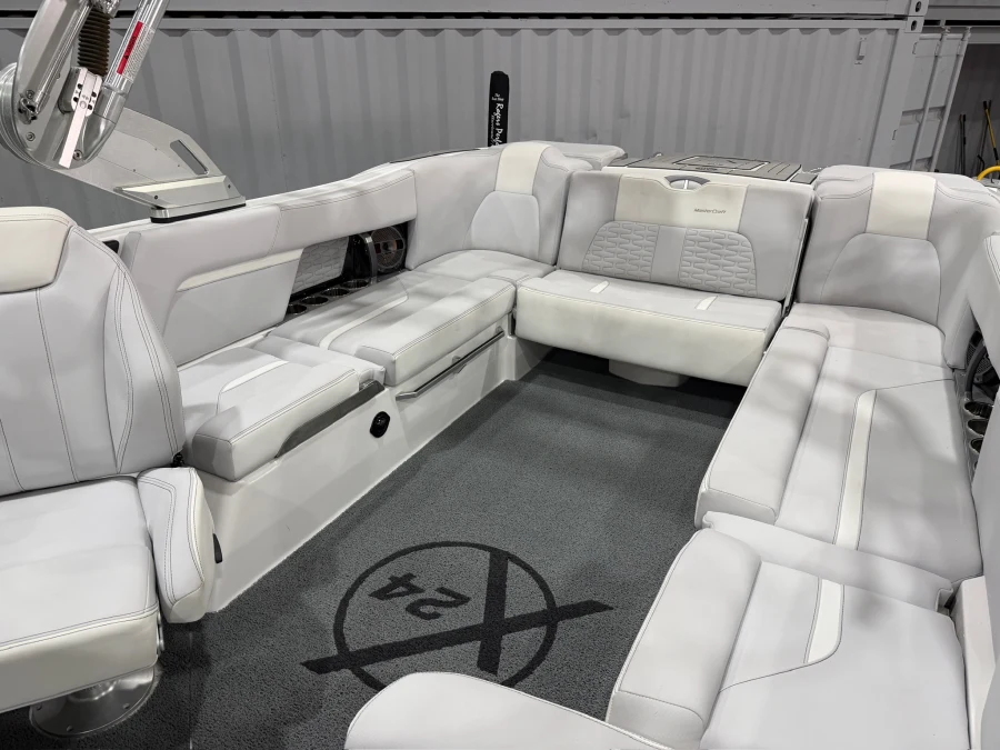 2020-mastercraft-x24-142849-image25