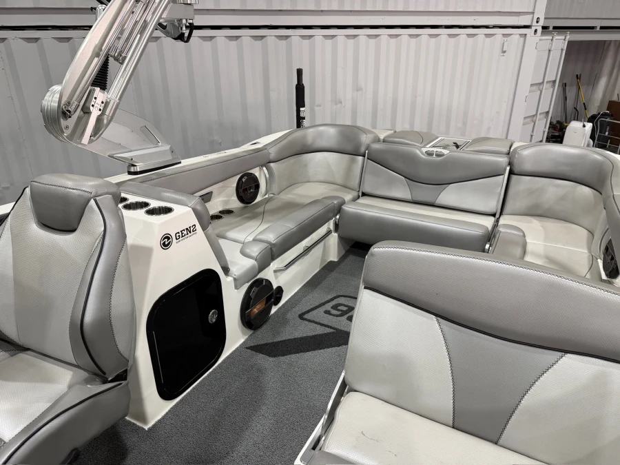 2018-mastercraft-x26-142850-image25