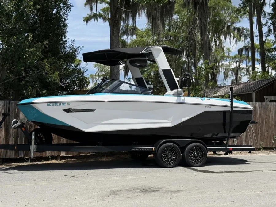 2023-nautique-g23-141986-image1.webp