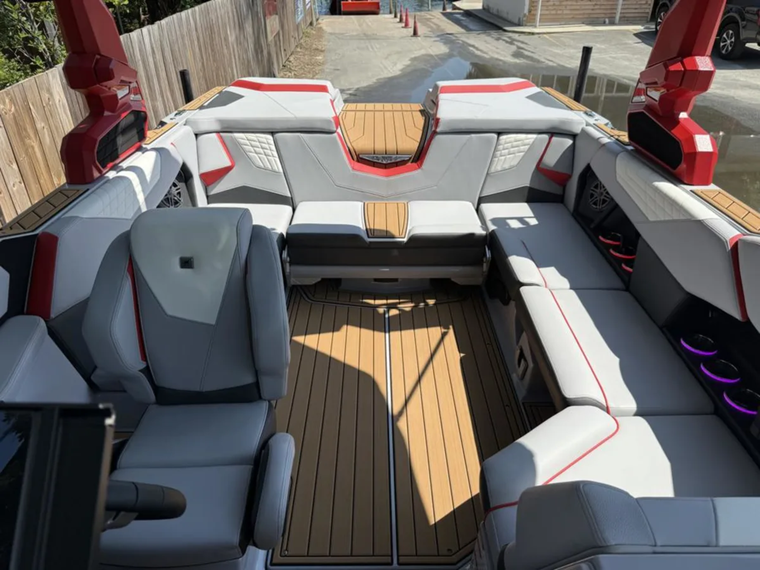 2026 Nautique S21