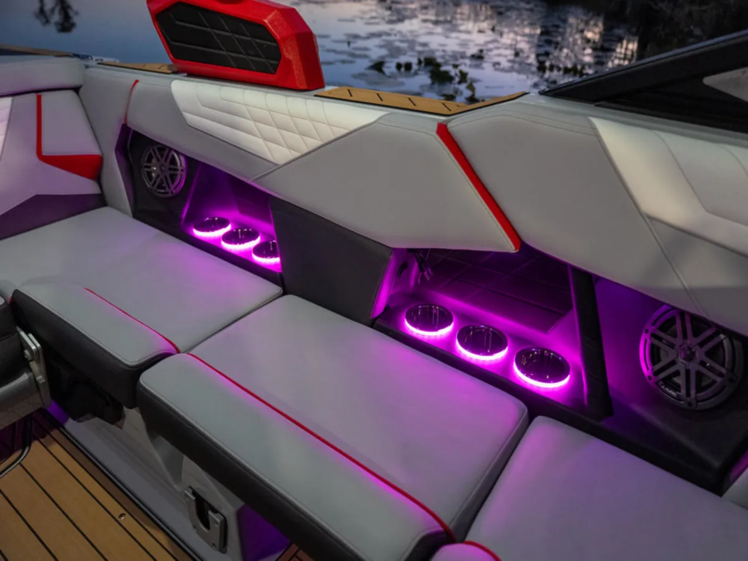 2026 Nautique S21