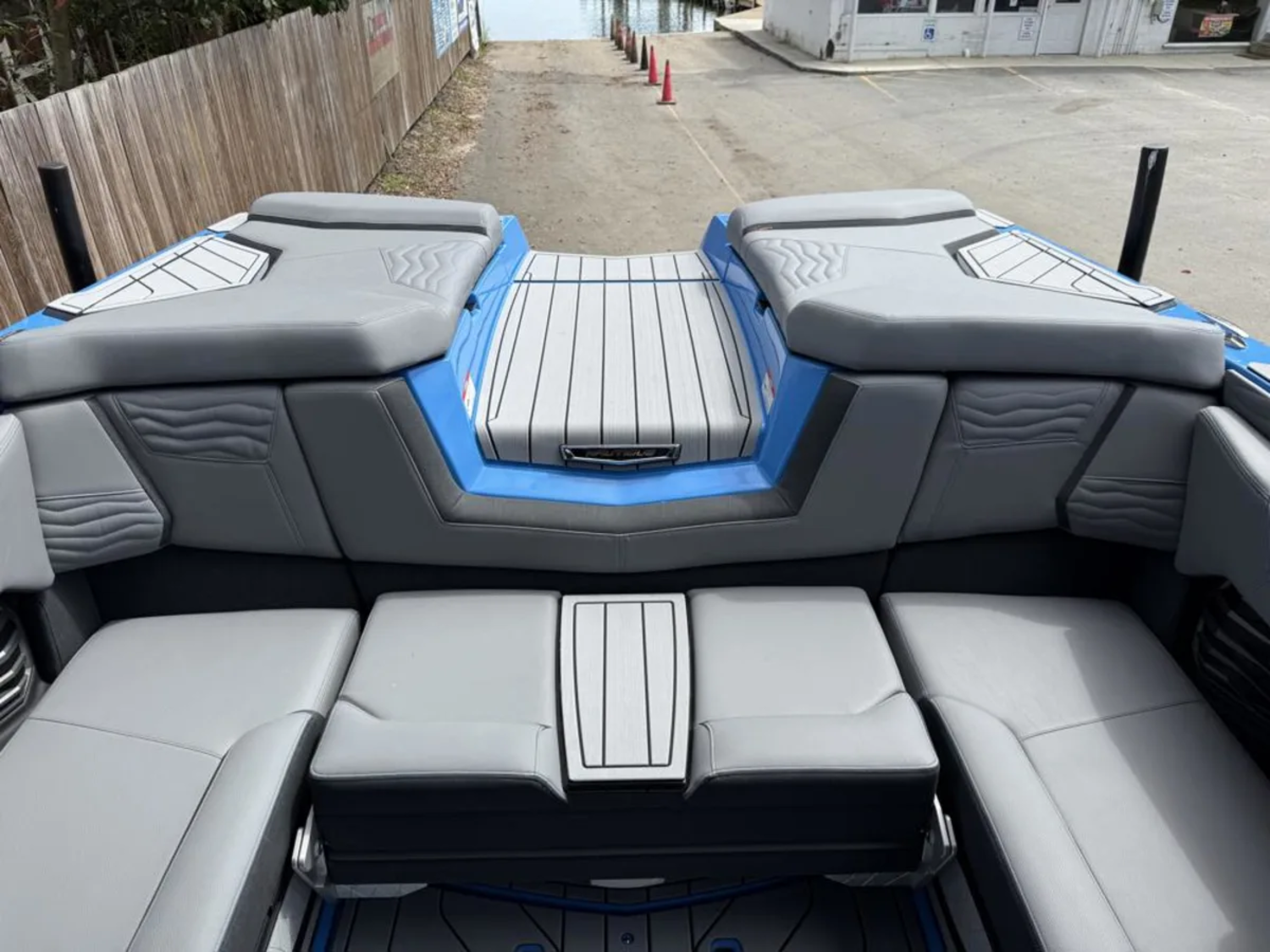 2026 Nautique G23