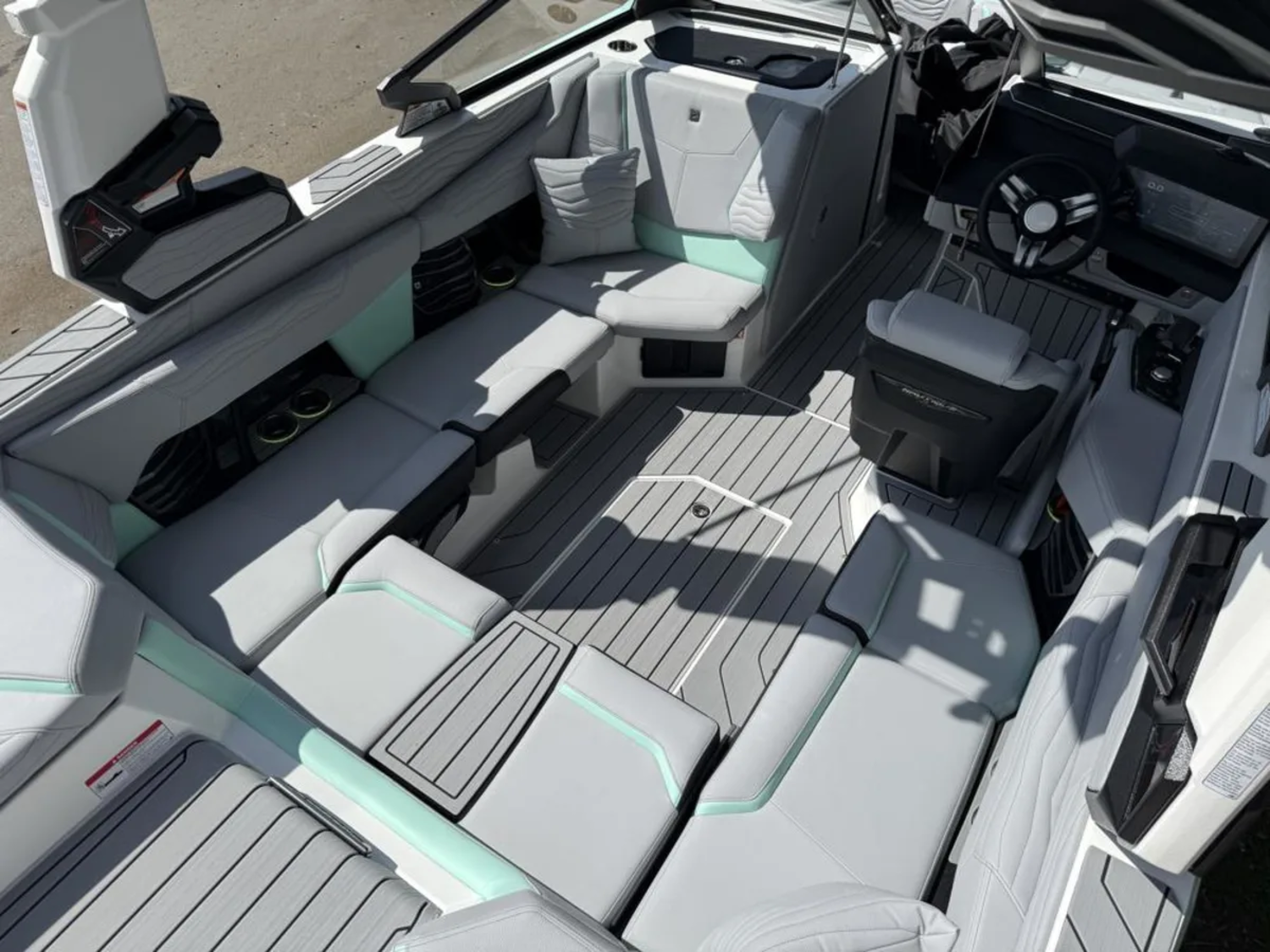 2026 Nautique G21