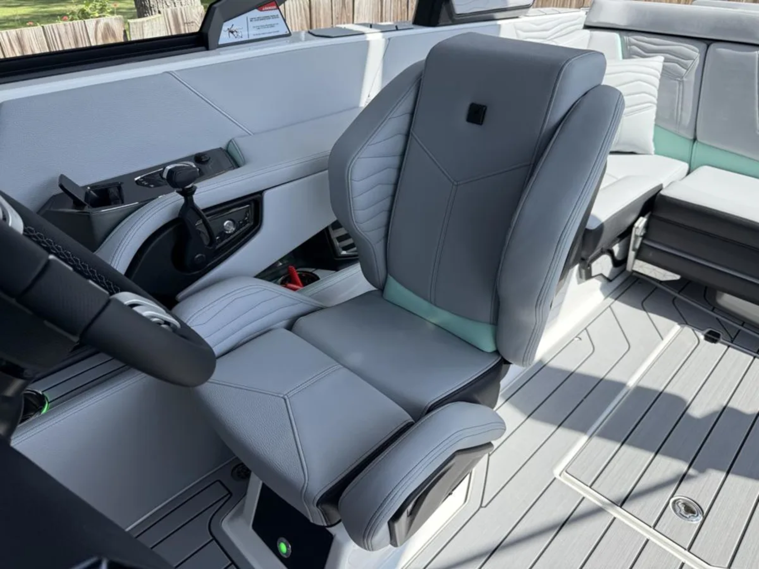 2026 Nautique G21