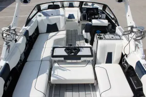 2021-malibu-wakesetter-24-mxz-142003-image13.webp
