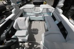 2022-nautique-g21-142009-image1_162848.webp