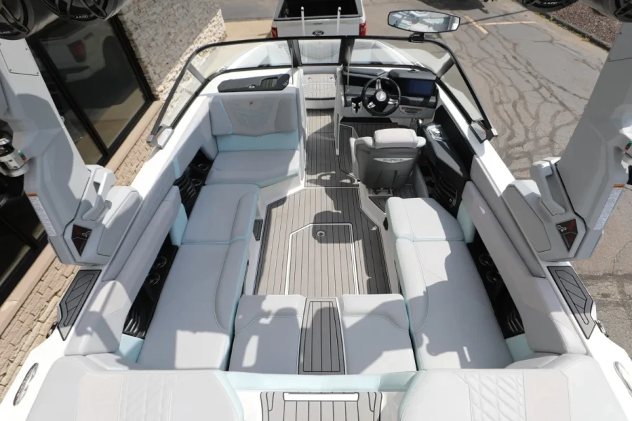 2022-nautique-g21-142009-image5.webp