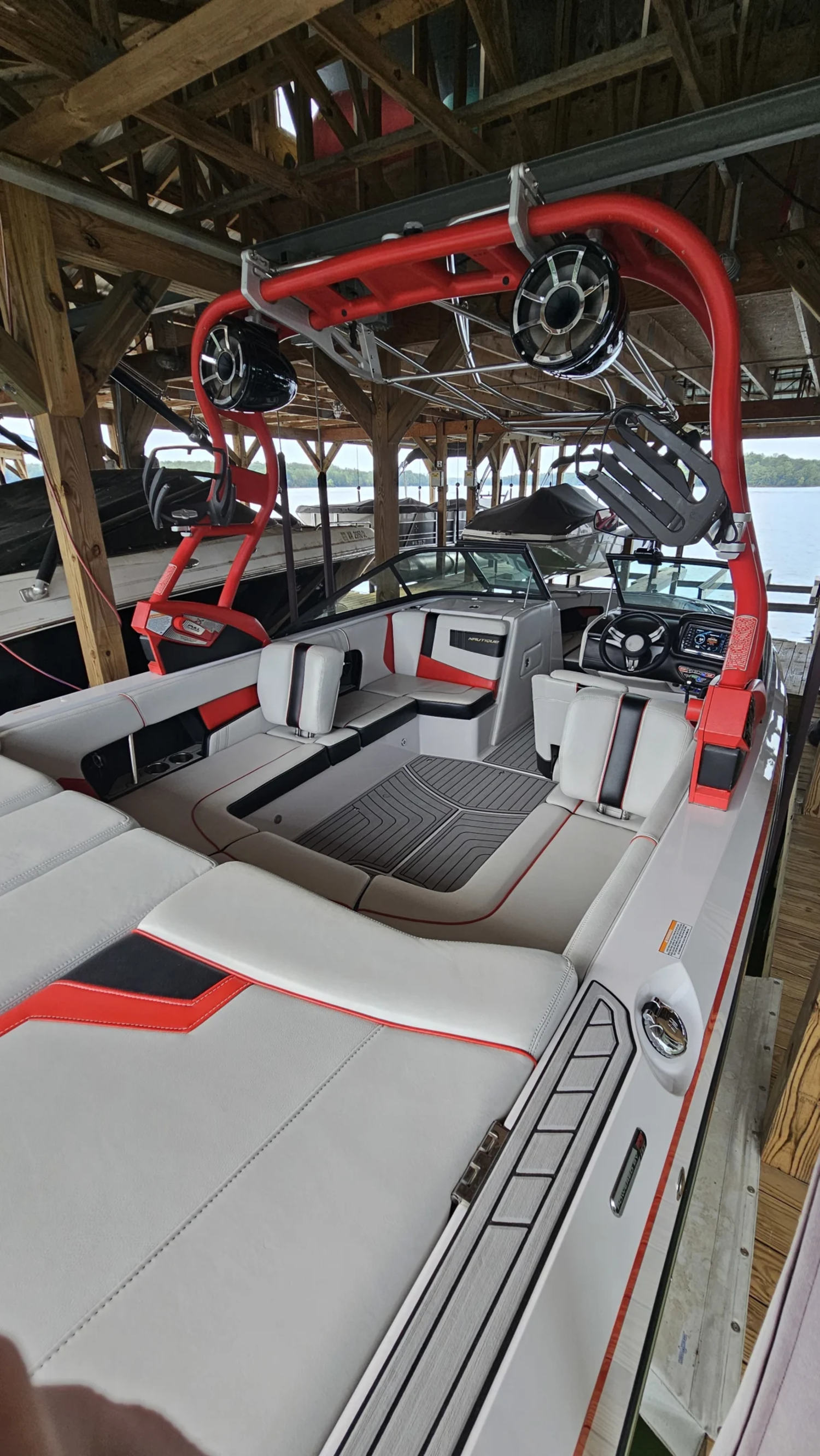 2015 Super Air Nautique 230
