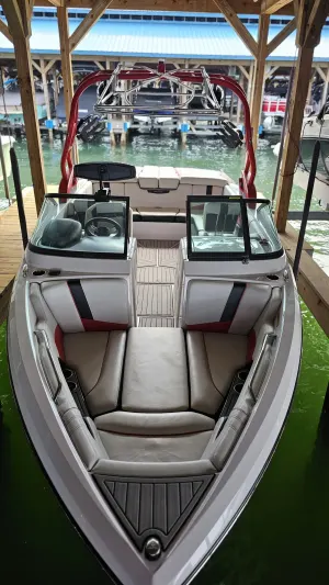 2015-nautique-super-air-nautique-230-142014-image4.webp