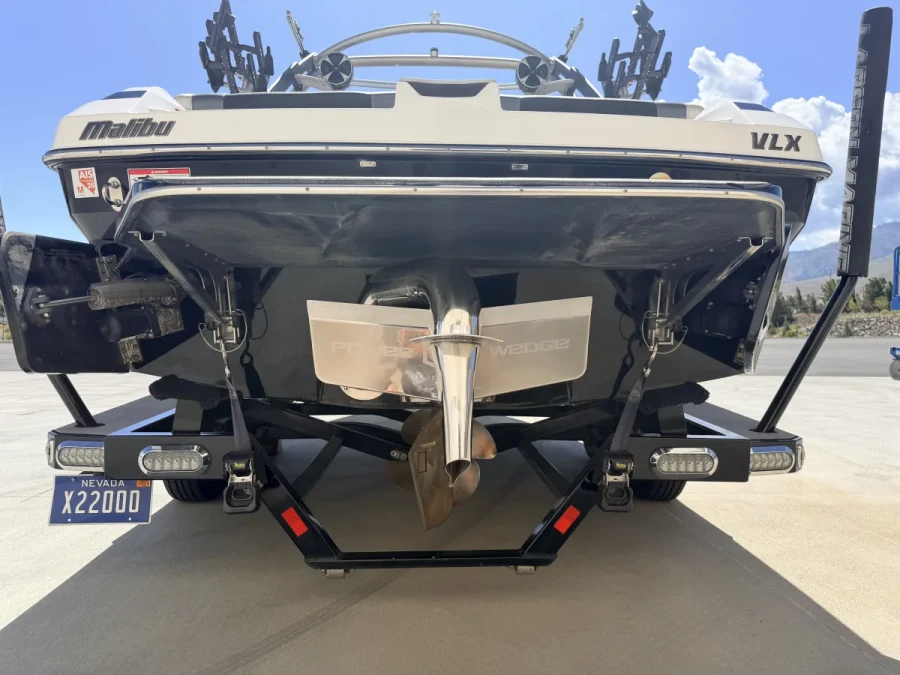 2017-malibu-wakesetter-vlx-142030-image19.webp