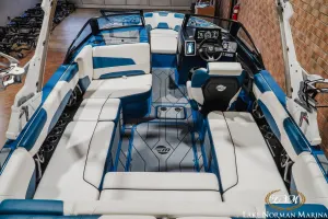 2021-malibu-wakesetter-22-lsv-142039-image10