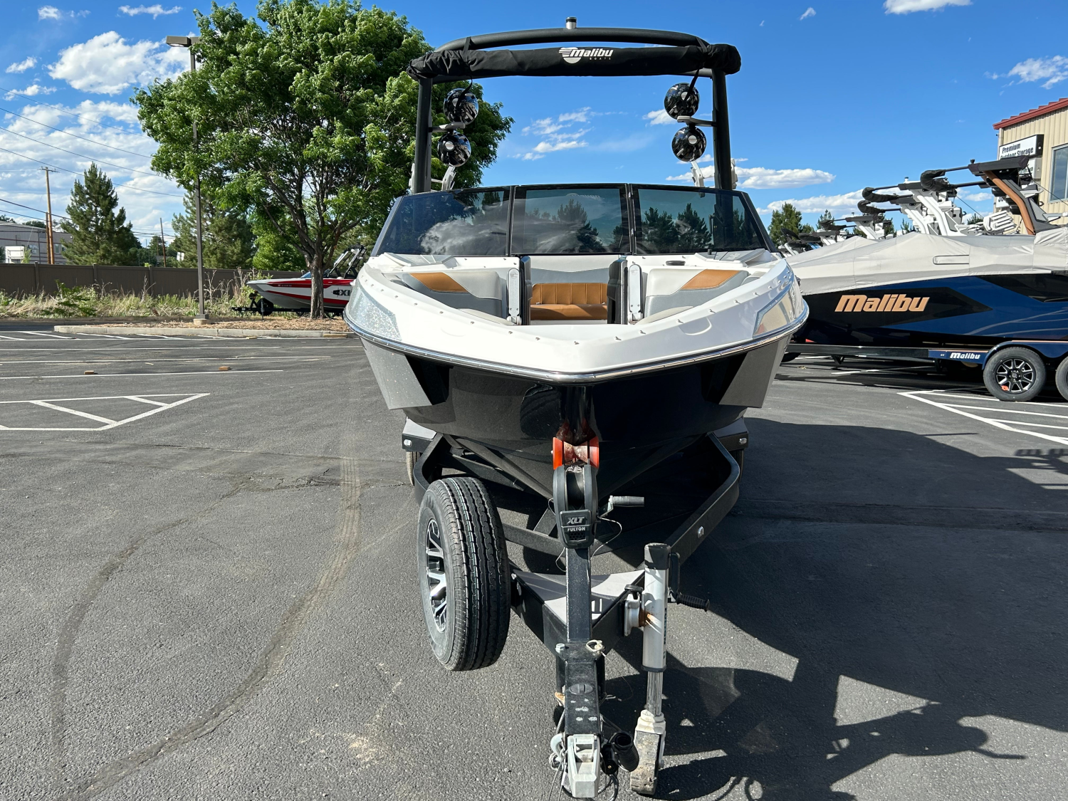 2020 Malibu Boats 23 LSV