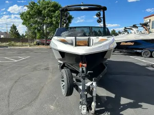 2020-malibu-wakesetter-23-lsv-142053-image4