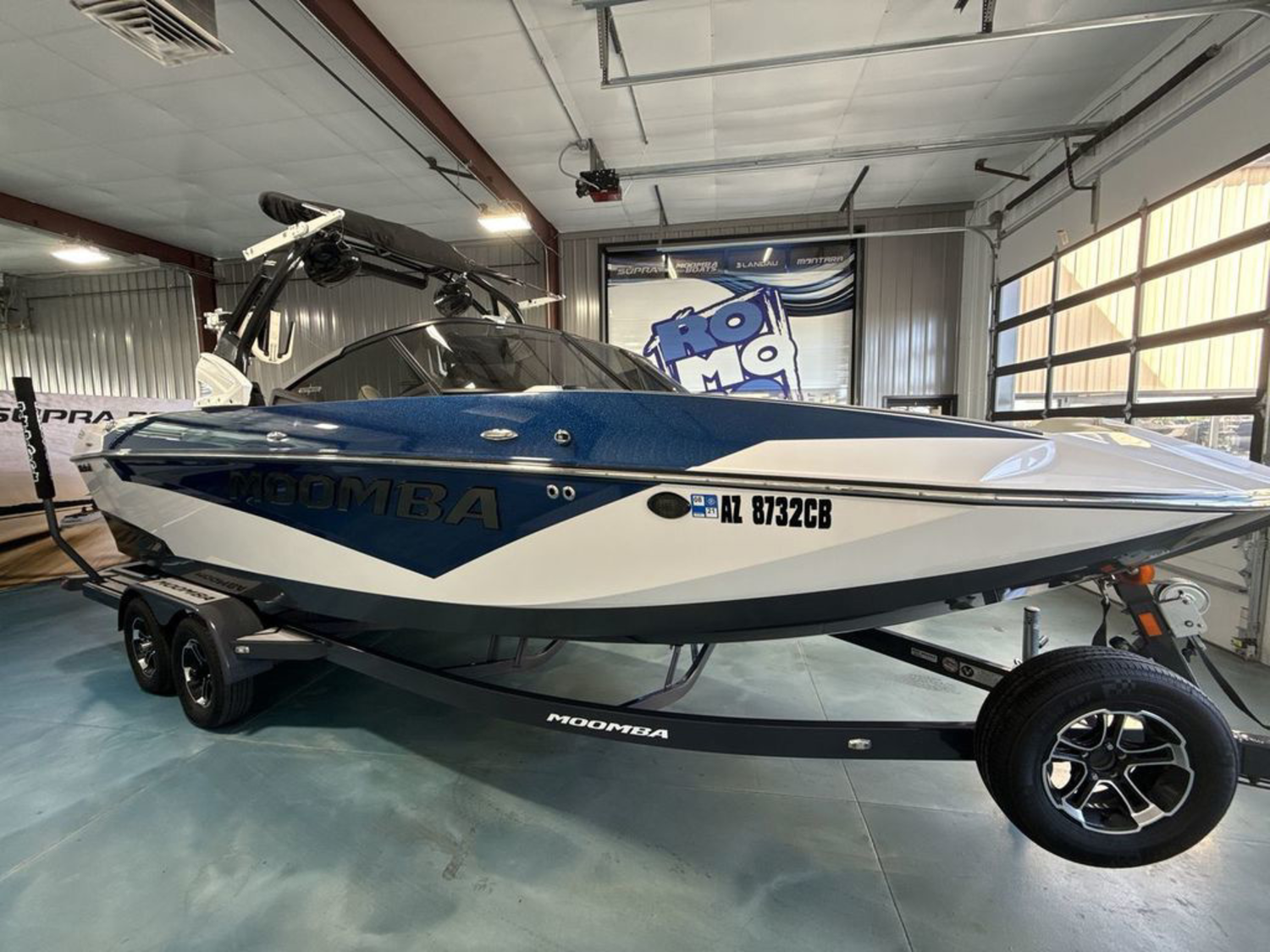 2021 MOOMBA Makai