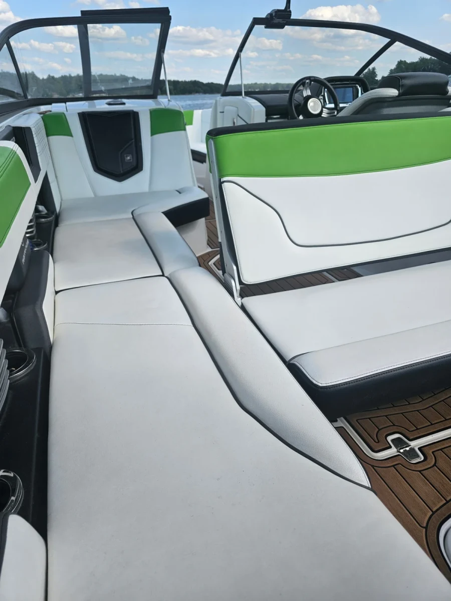 2016-nautique-g23-141422-image7.webp