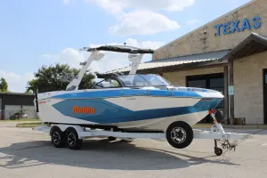 2026-malibu-wakesetter-23-lsv-142109-image1.webp