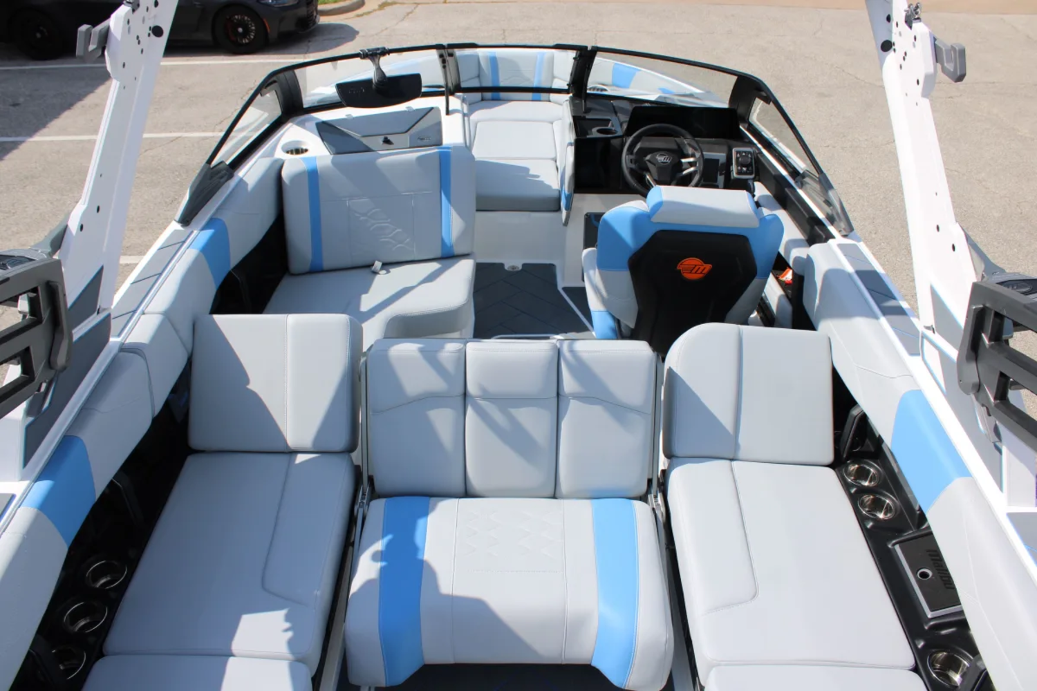2026 Malibu 23 LSV