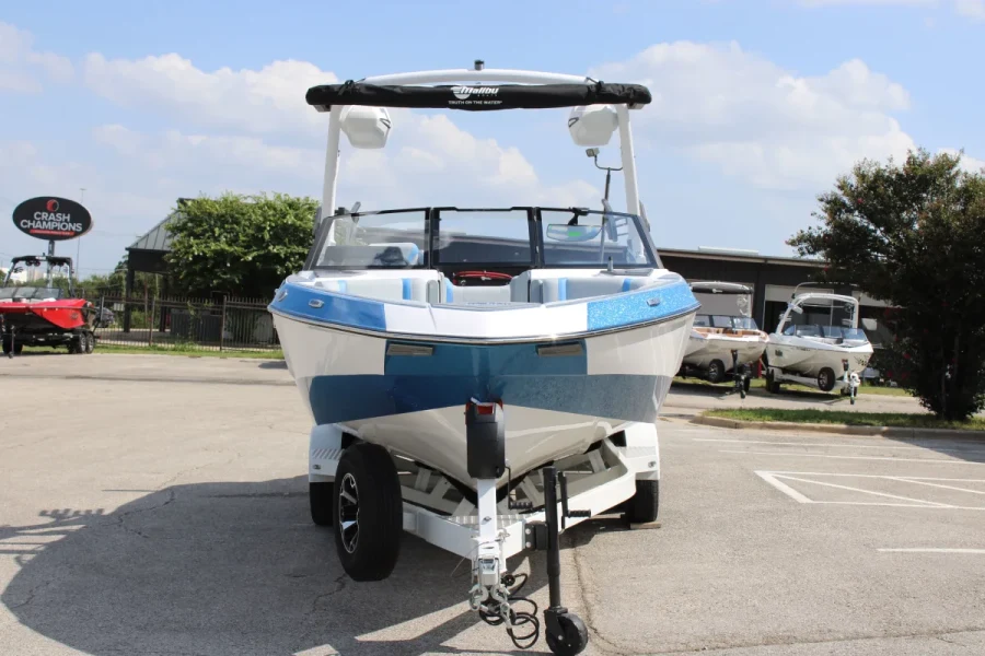 2026-malibu-wakesetter-23-lsv-142109-image2.webp