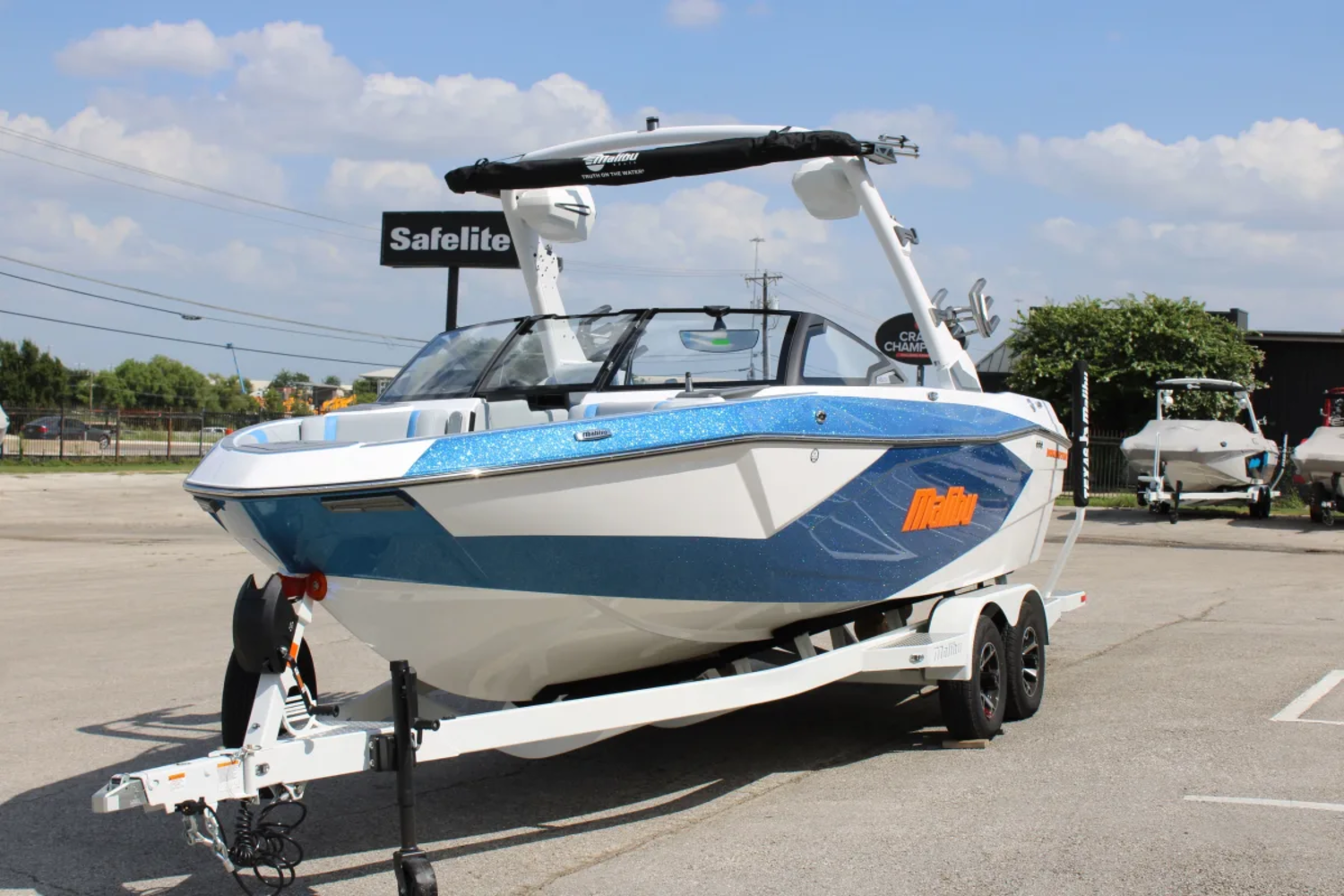 2026 Malibu 23 LSV