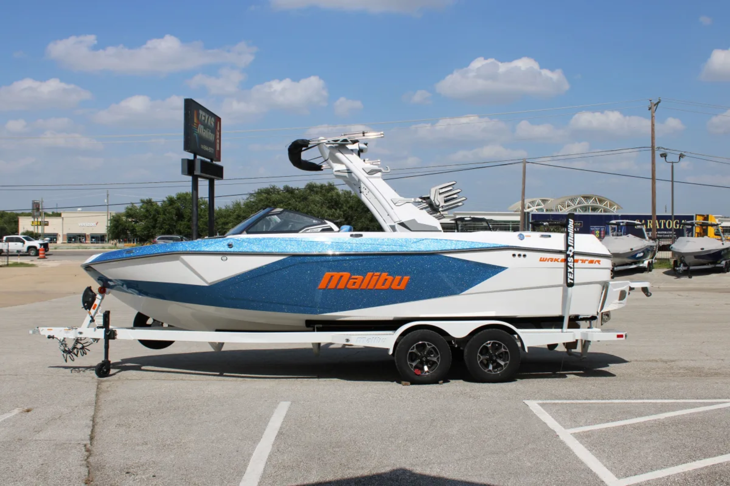 2026 Malibu 23 LSV